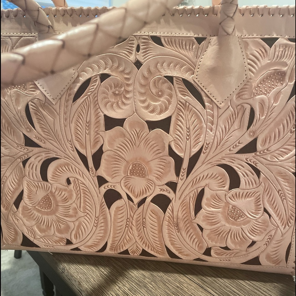 Meet your Posher, Diana